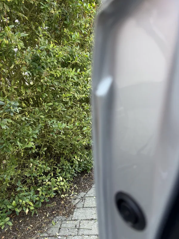 Türkante und unterer Bördelfalz bei geöffneter Tür